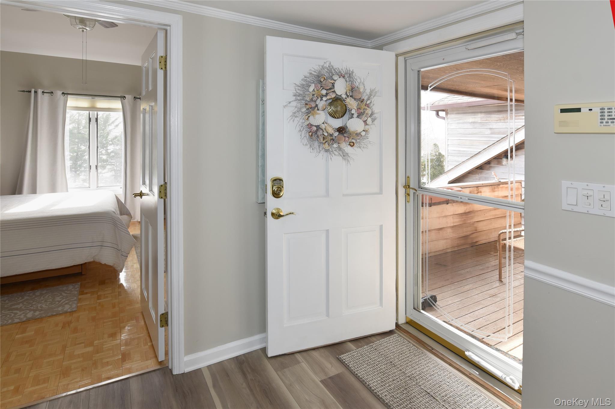 #3 photo, 609 Fox Hill Drive, सफ़ोक काउंटी Baiting Hollow , NY 11933