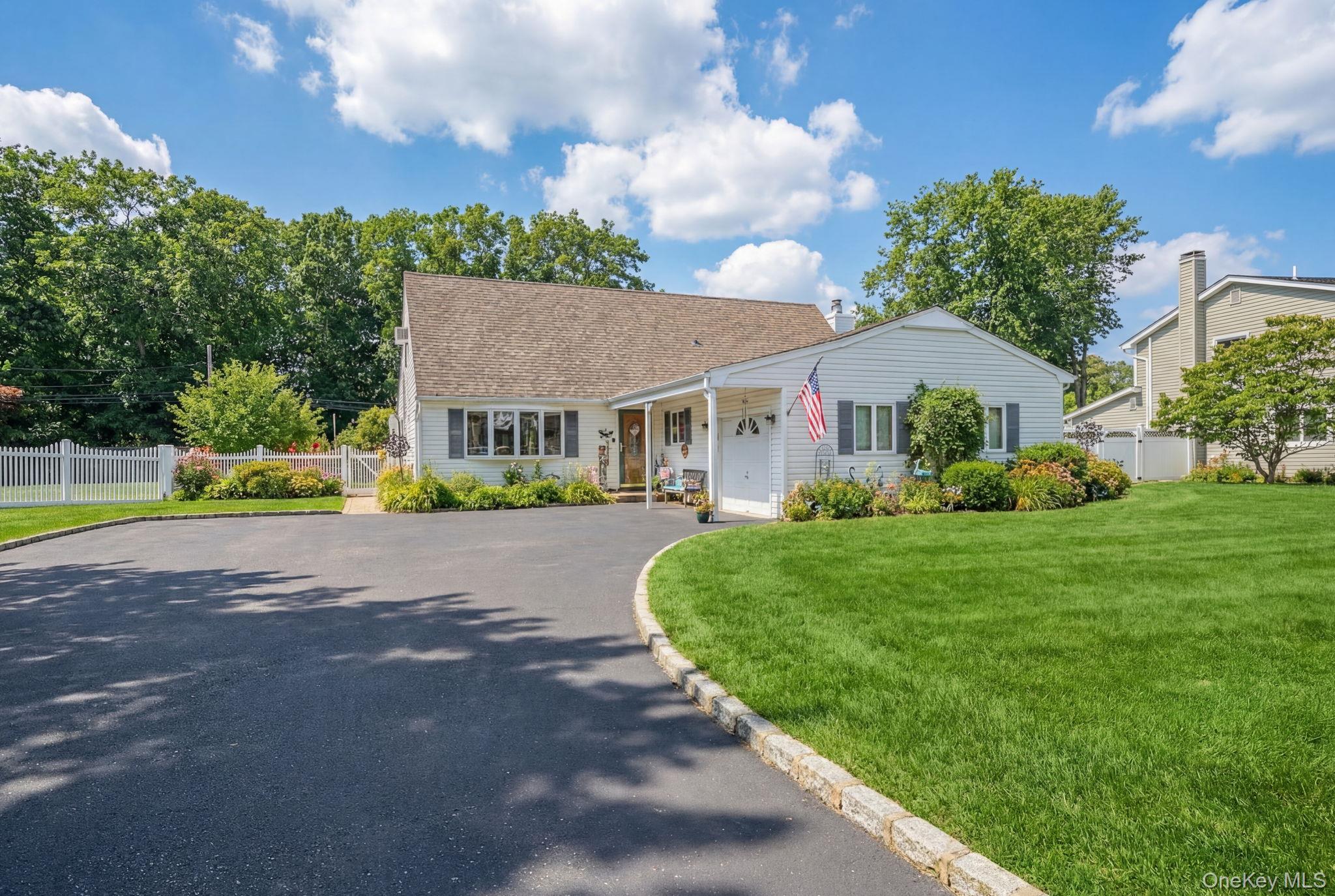 #2 photo, 158 Spiral Road, Holtsville , NY 11742