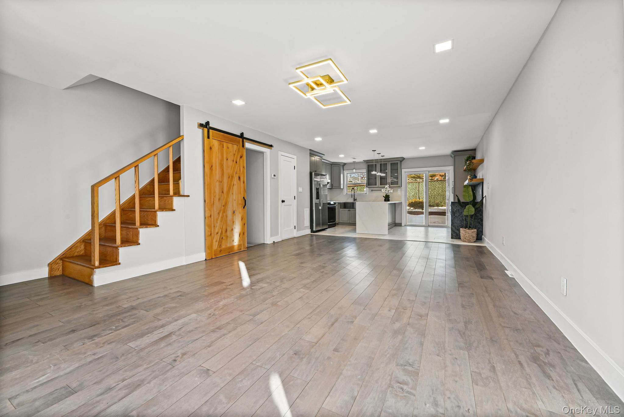 #11 photo, 63-05A Douglaston Parkway, Little Neck , NY 11362