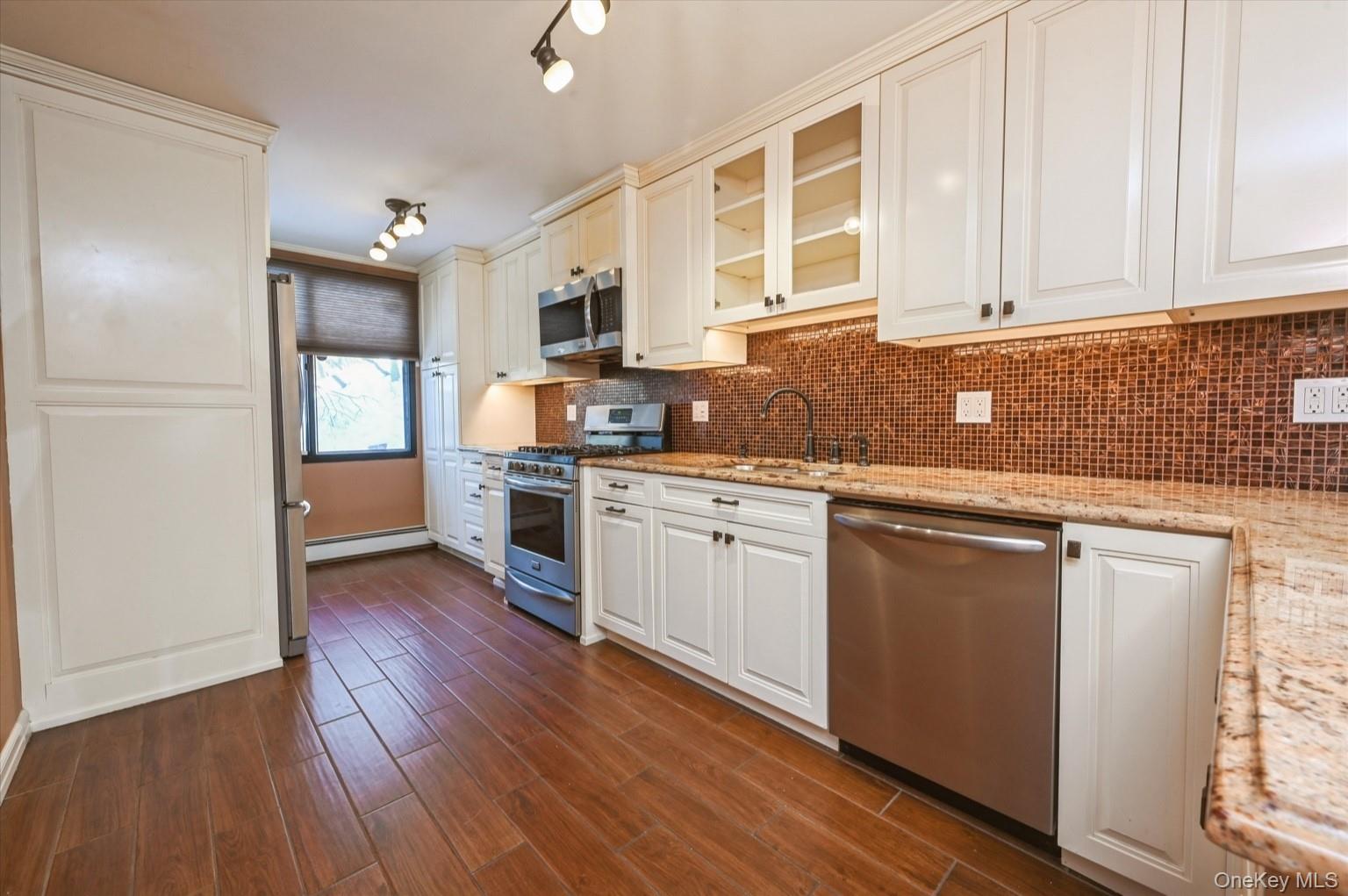 #2 photo, 1120 Warburton Avenue, Yonkers , NY 10701