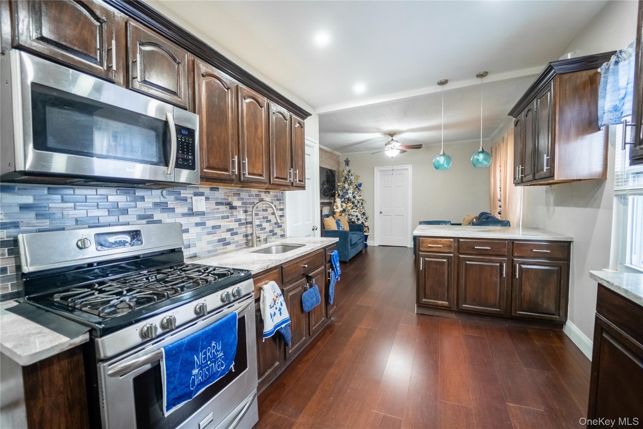 #5 photo, 7505 60th Place, Glendale , NY 11385