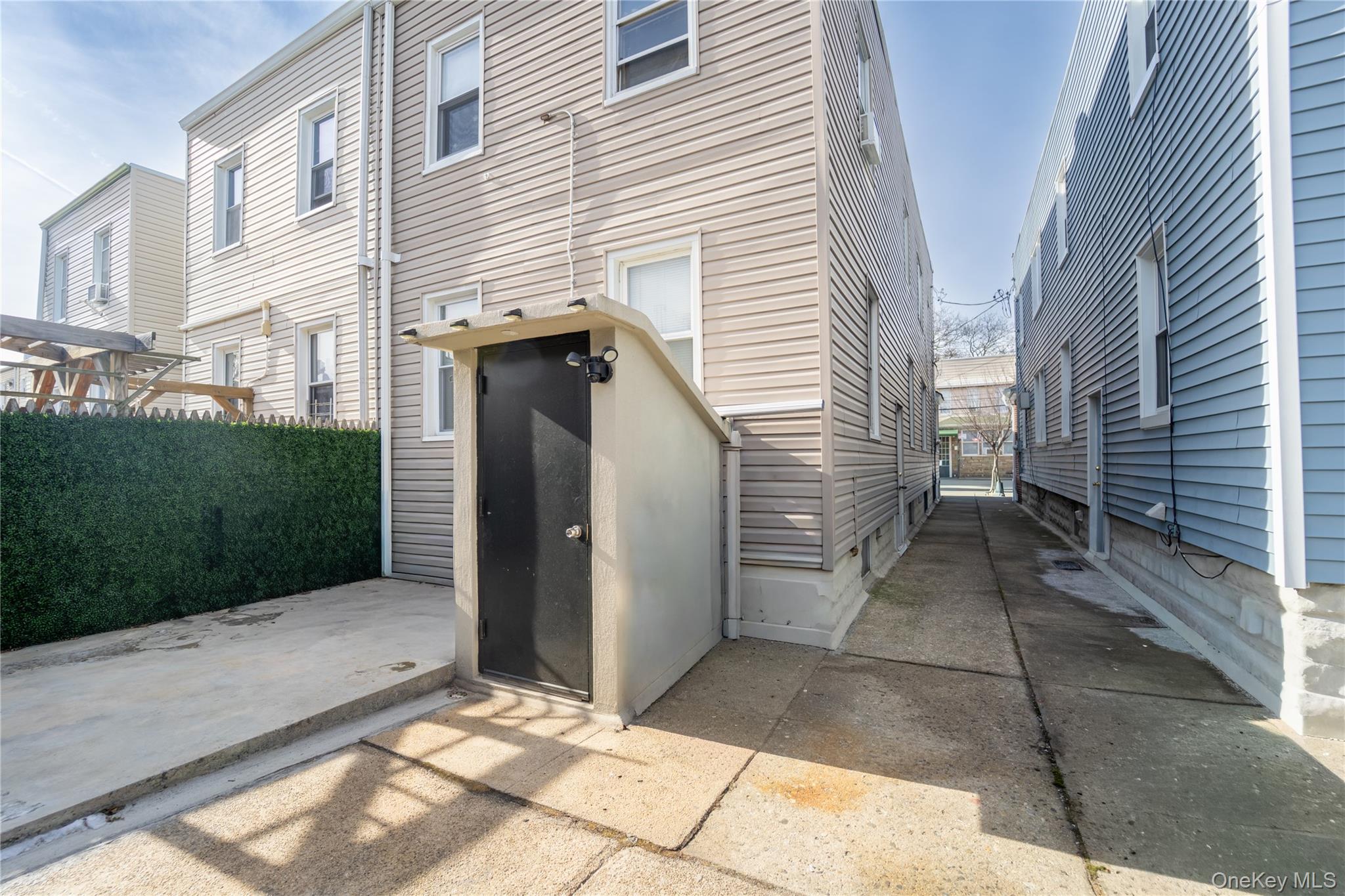 #7 photo, 7505 60th Place, Glendale , NY 11385