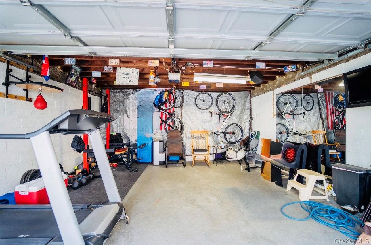 #9 photo, 7505 60th Place, Glendale , NY 11385