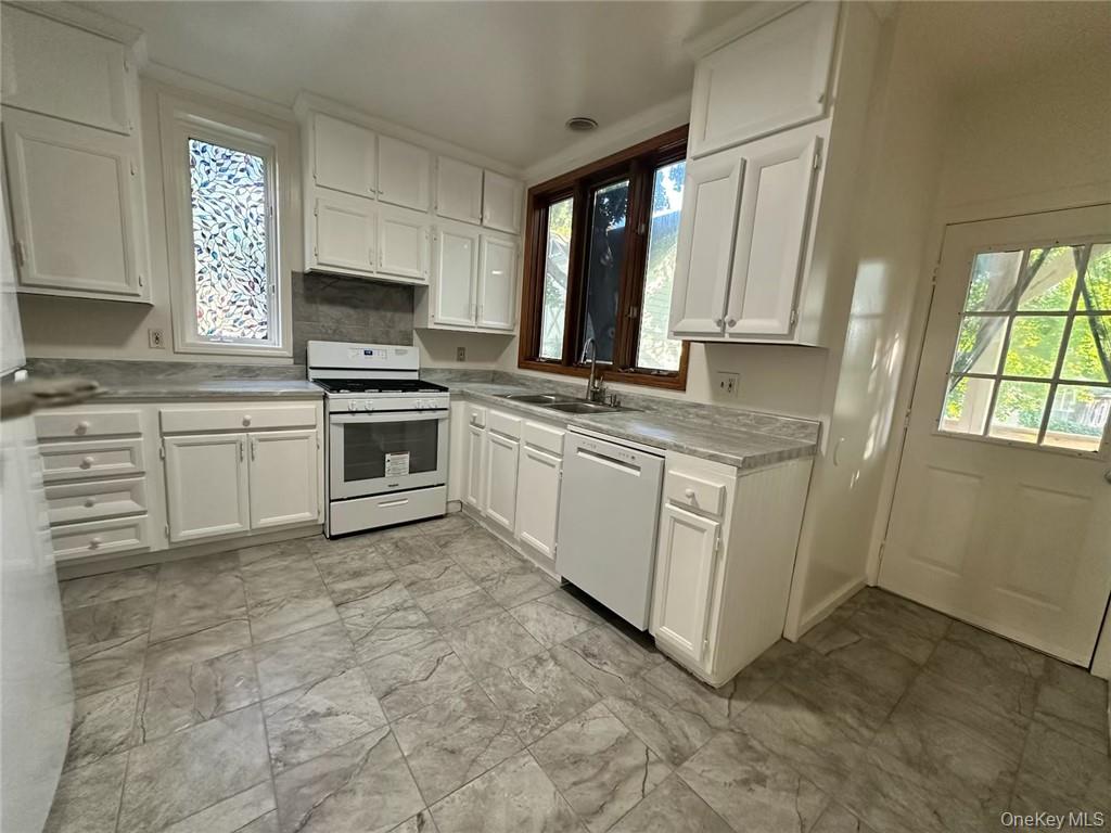 #13 photo, 118 W Main Street, Middletown , NY 10940