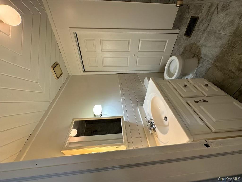 #5 photo, 118 W Main Street, Middletown , NY 10940