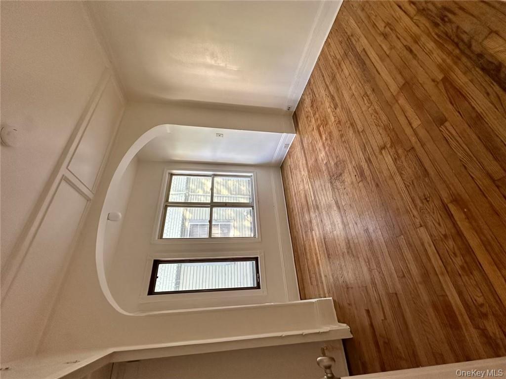 #8 photo, 118 W Main Street, Middletown , NY 10940