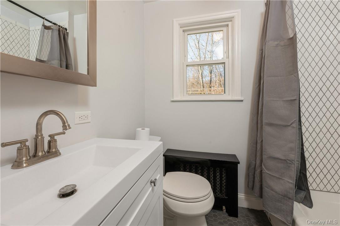 #20 photo, 353 Old Mamaroneck Road, White Plains , NY 10605