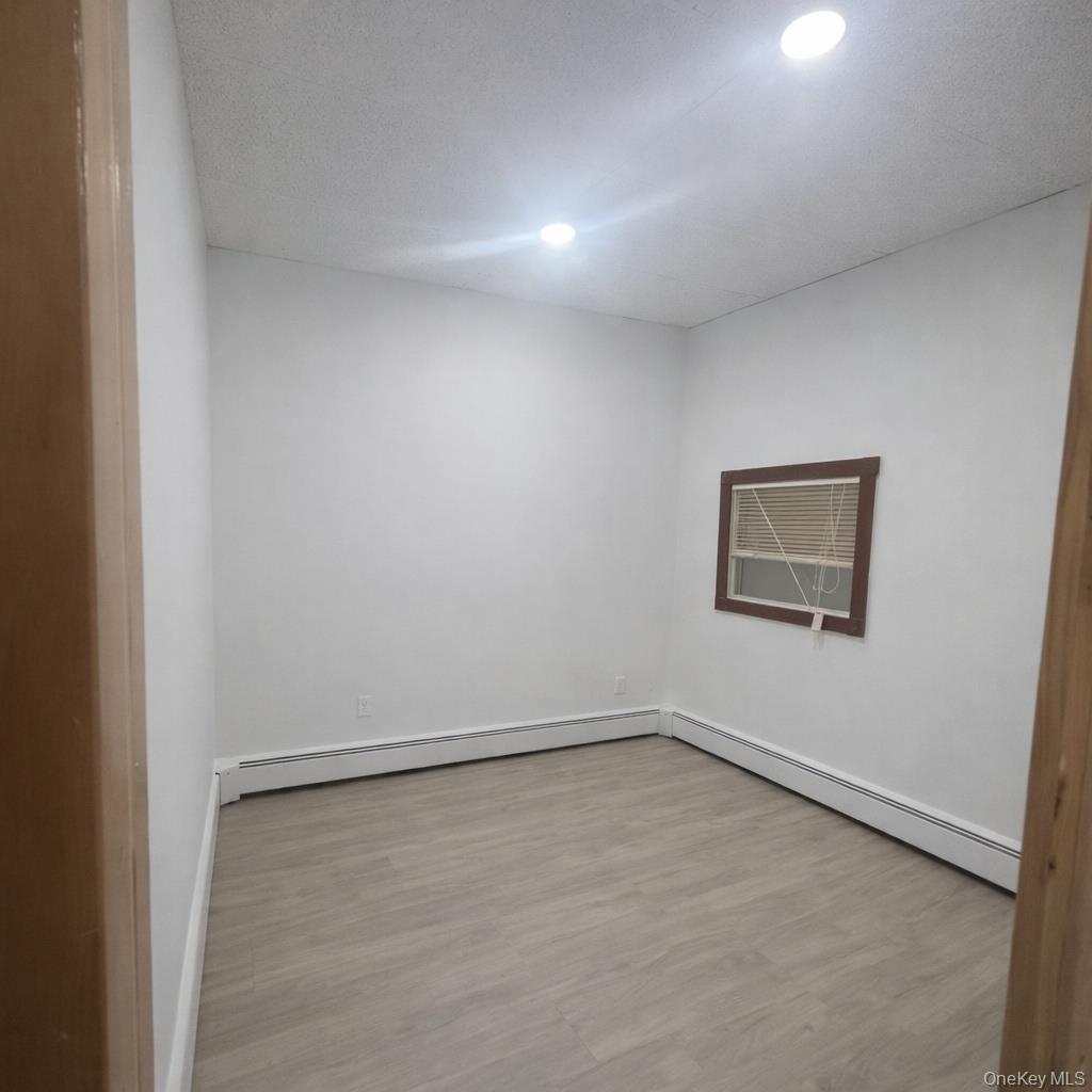 #3 photo, 1860 Grand Avenue, Baldwin , NY 11510