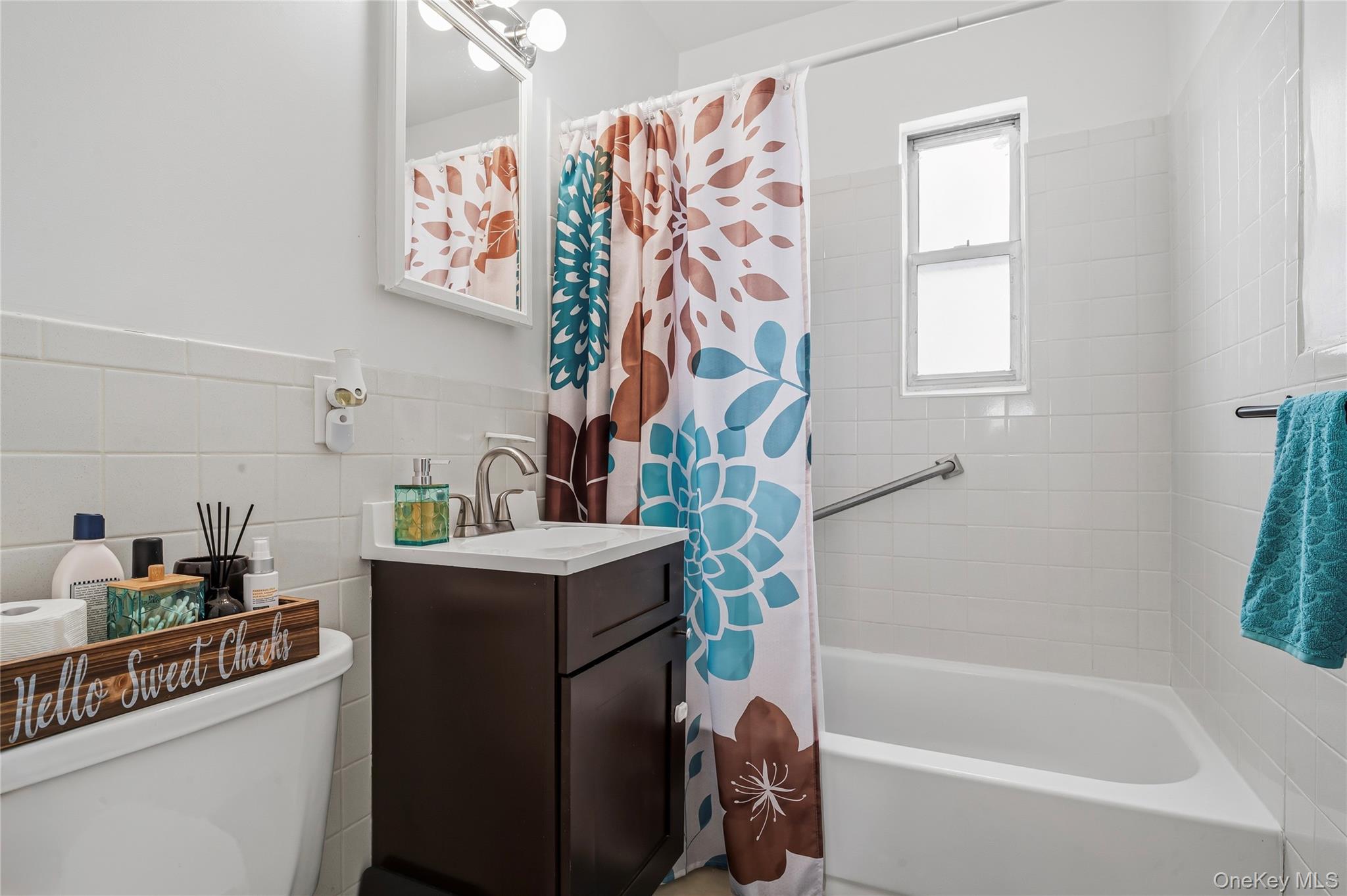 #11 photo, 198-28 Pompeii Avenue, Holliswood , NY 11423