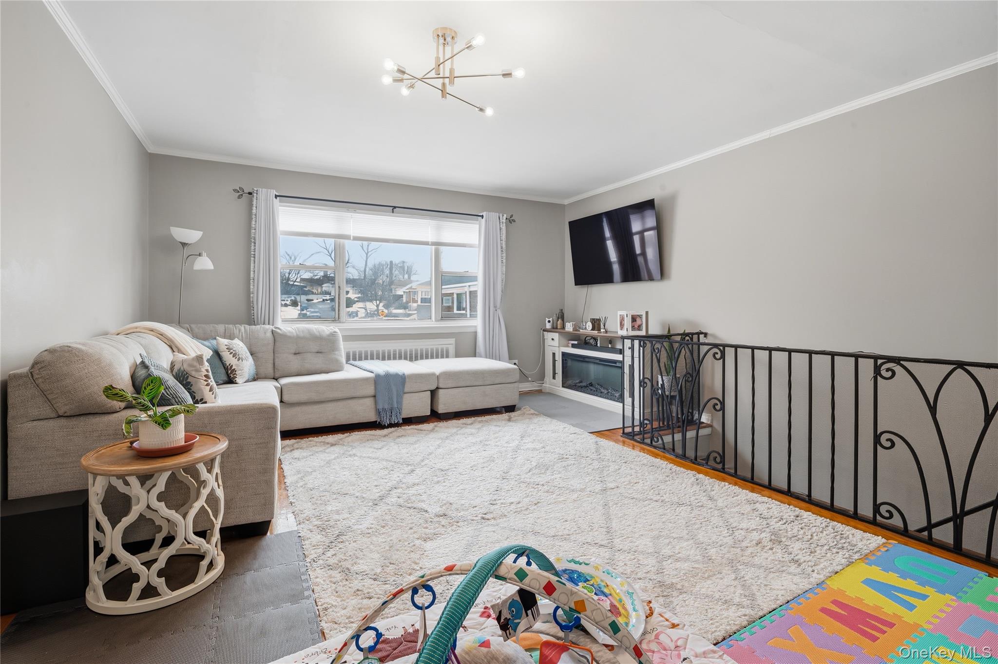 #3 photo, 198-28 Pompeii Avenue, Holliswood , NY 11423