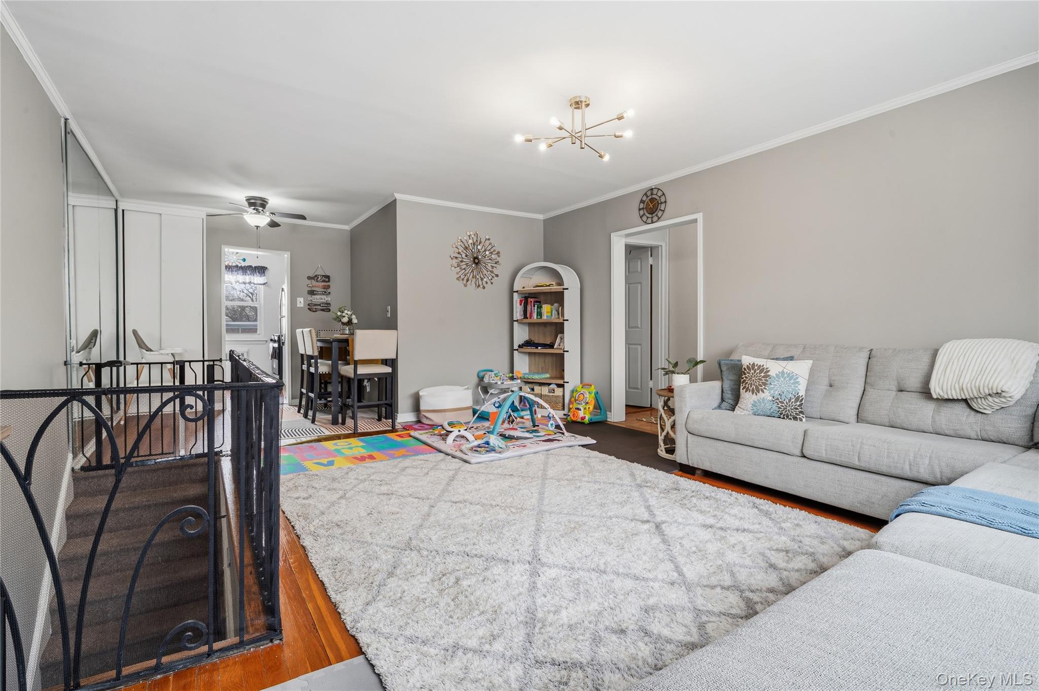 #6 photo, 198-28 Pompeii Avenue, Holliswood , NY 11423