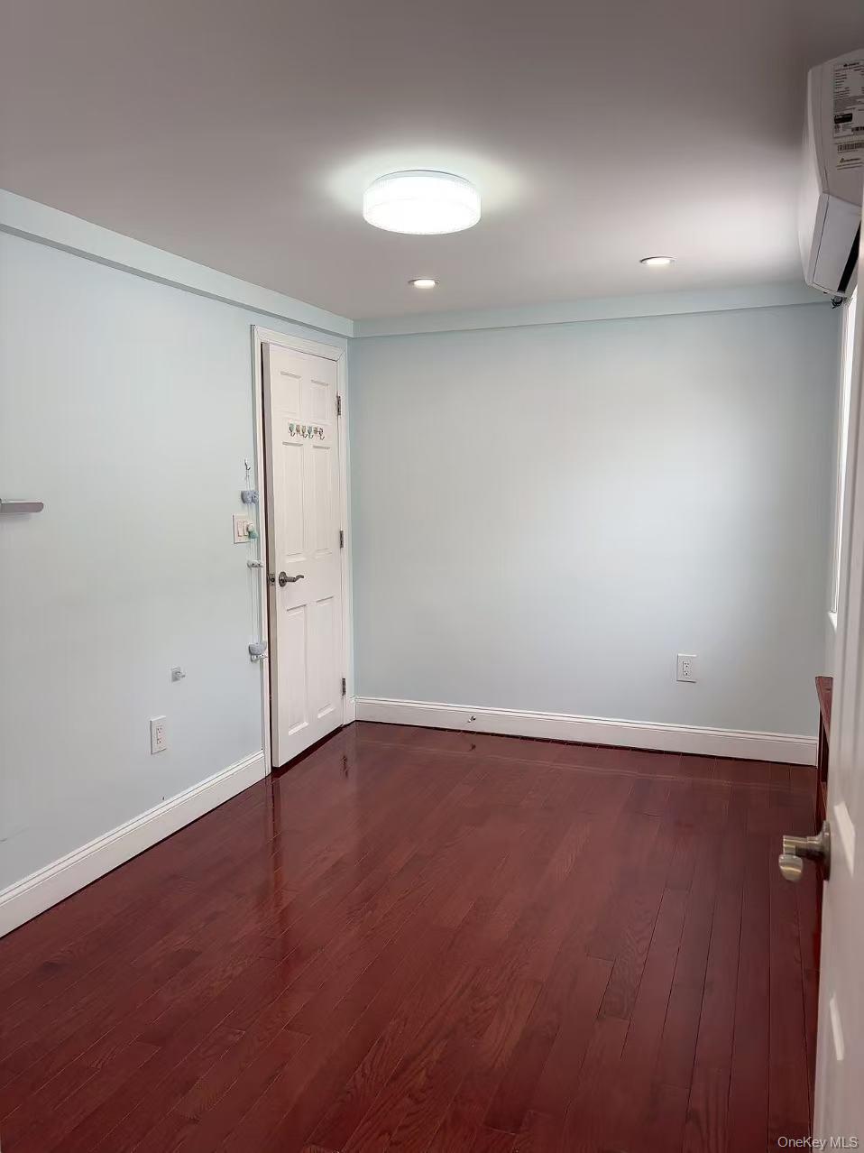 #13 photo, 7547 193rd Street, 뉴욕퀸즈 프레시 미도우스 Fresh Meadows , NY 11366