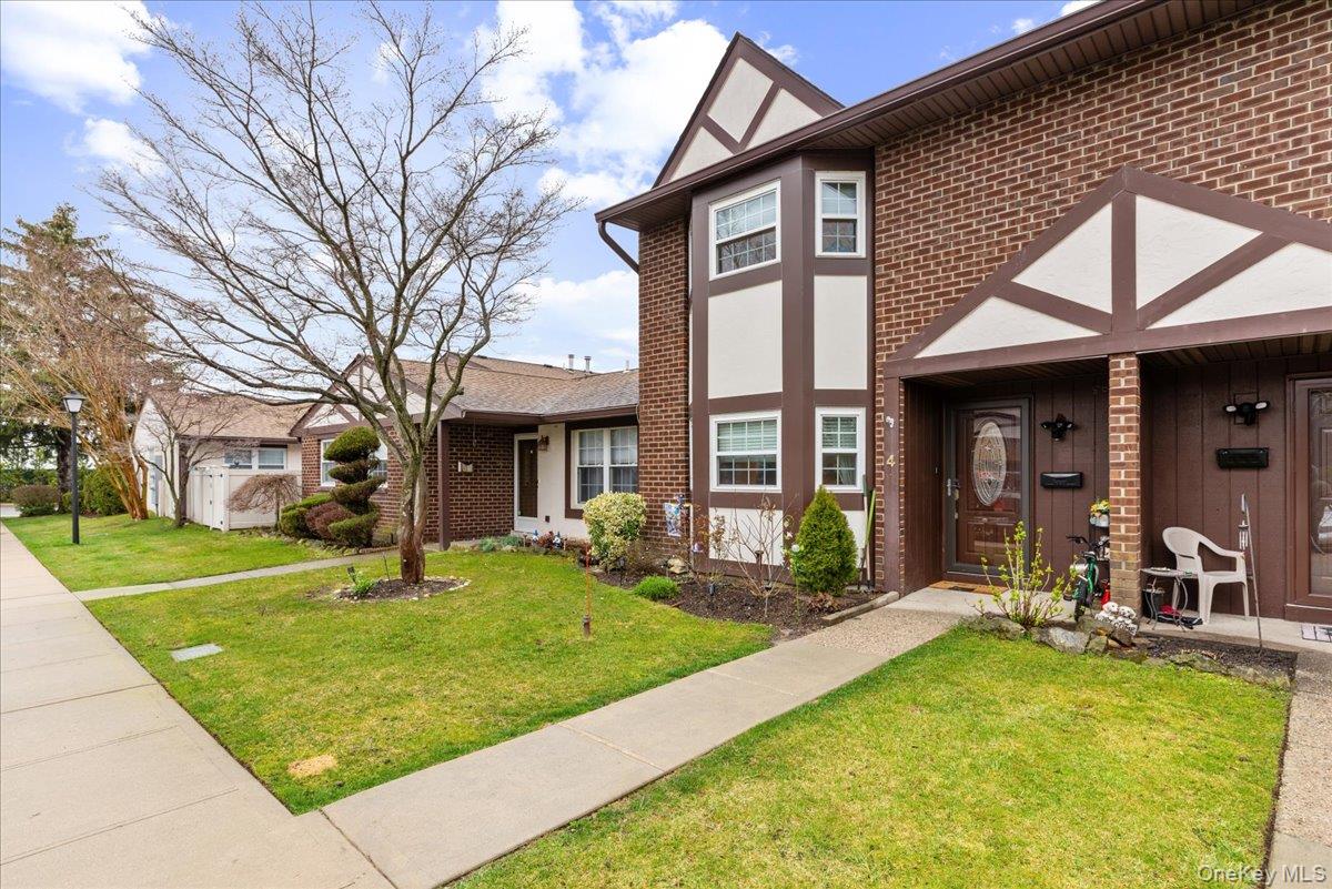 #2 photo, 4 Raintree Court, Deer Park , NY 11729