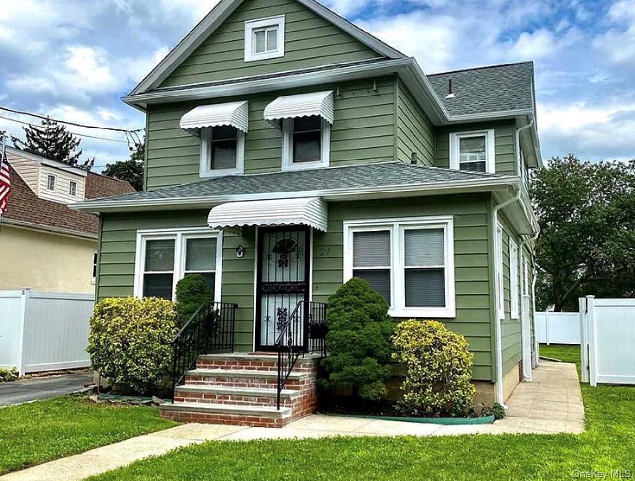 #1 photo, 21 Duane Street, Farmingdale , NY 11735