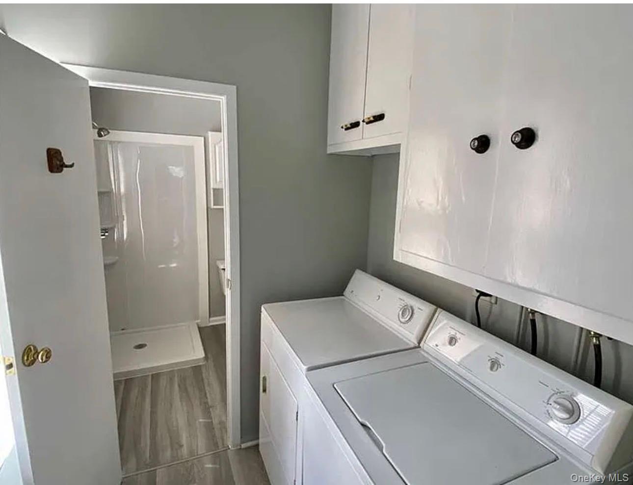 #4 photo, 21 Duane Street, Farmingdale , NY 11735