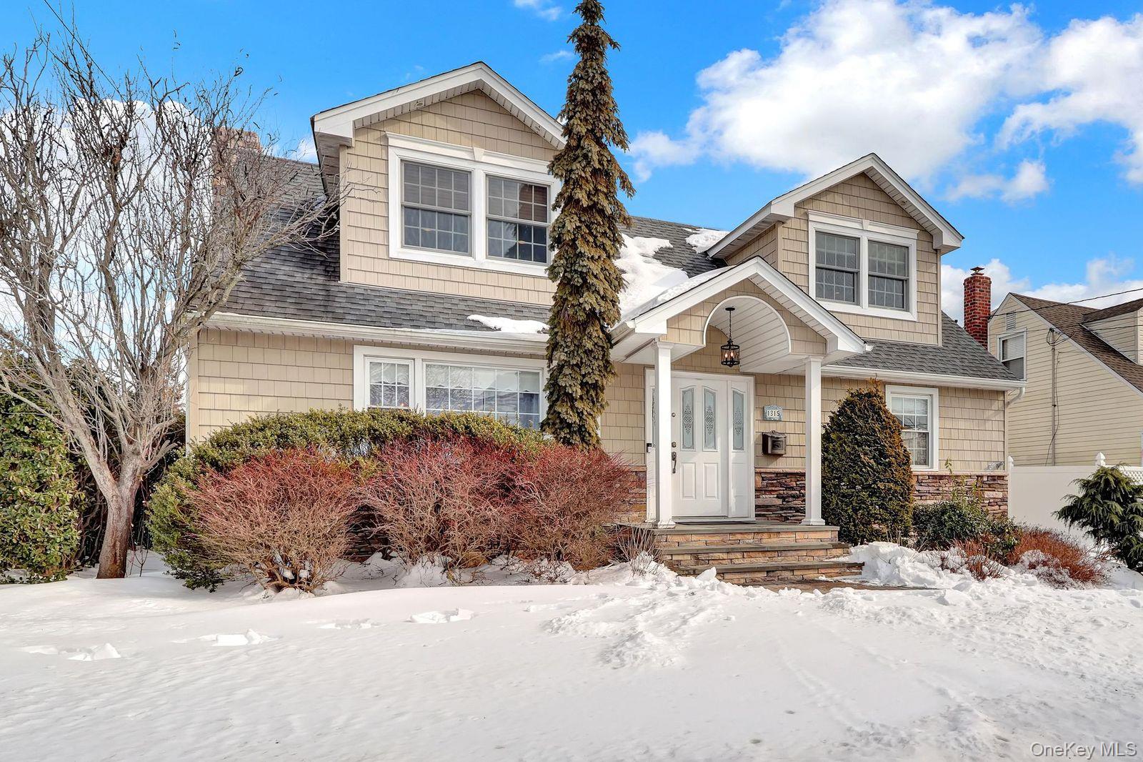 #1 photo, 1315 Little Neck Avenue, North Bellmore , NY 11710