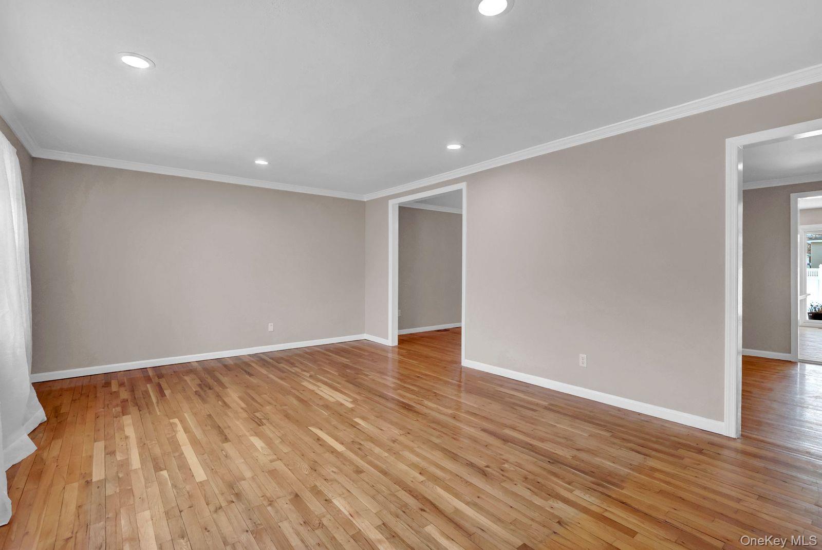 #11 photo, 1315 Little Neck Avenue, North Bellmore , NY 11710