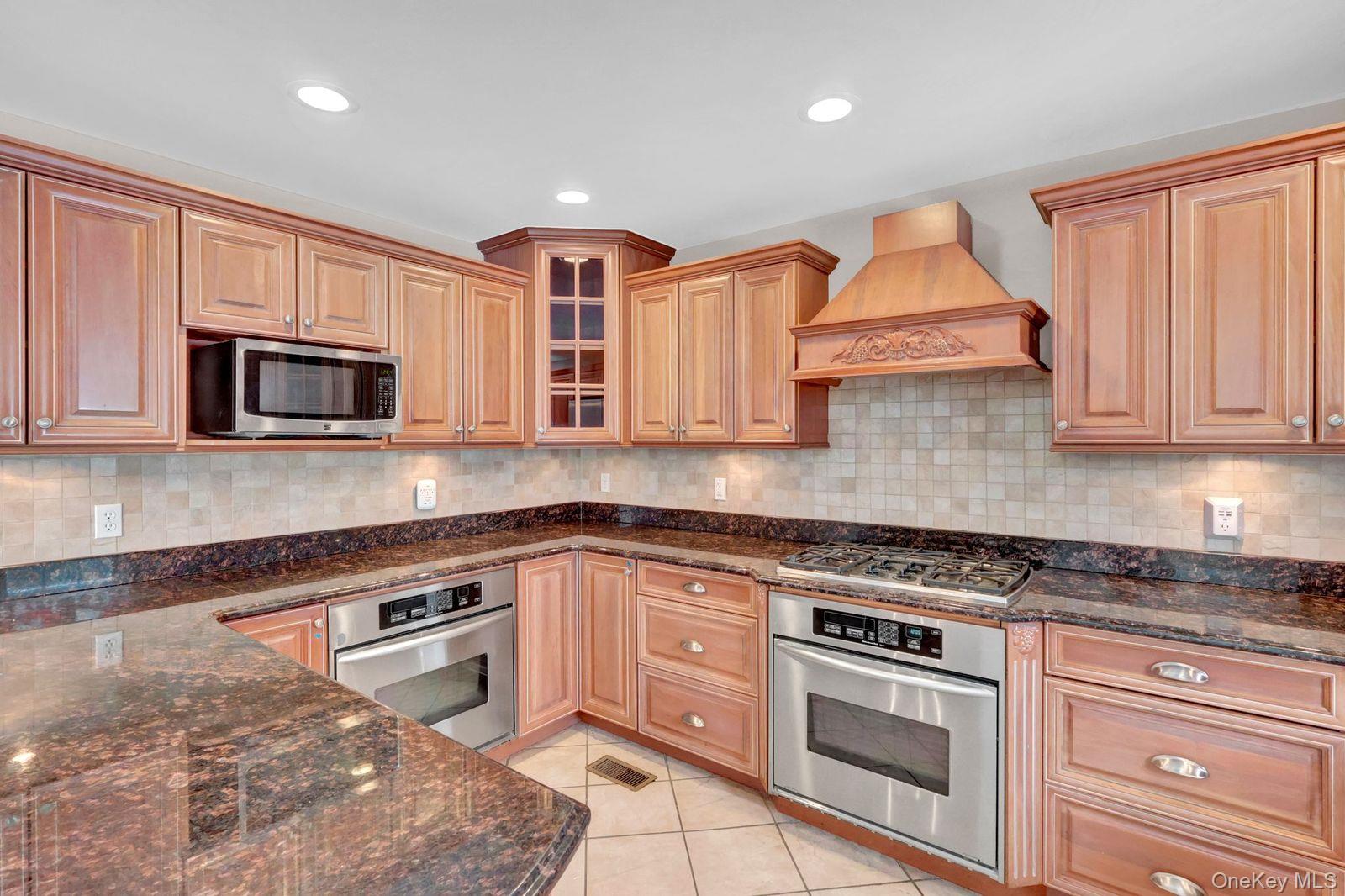 #18 photo, 1315 Little Neck Avenue, North Bellmore , NY 11710