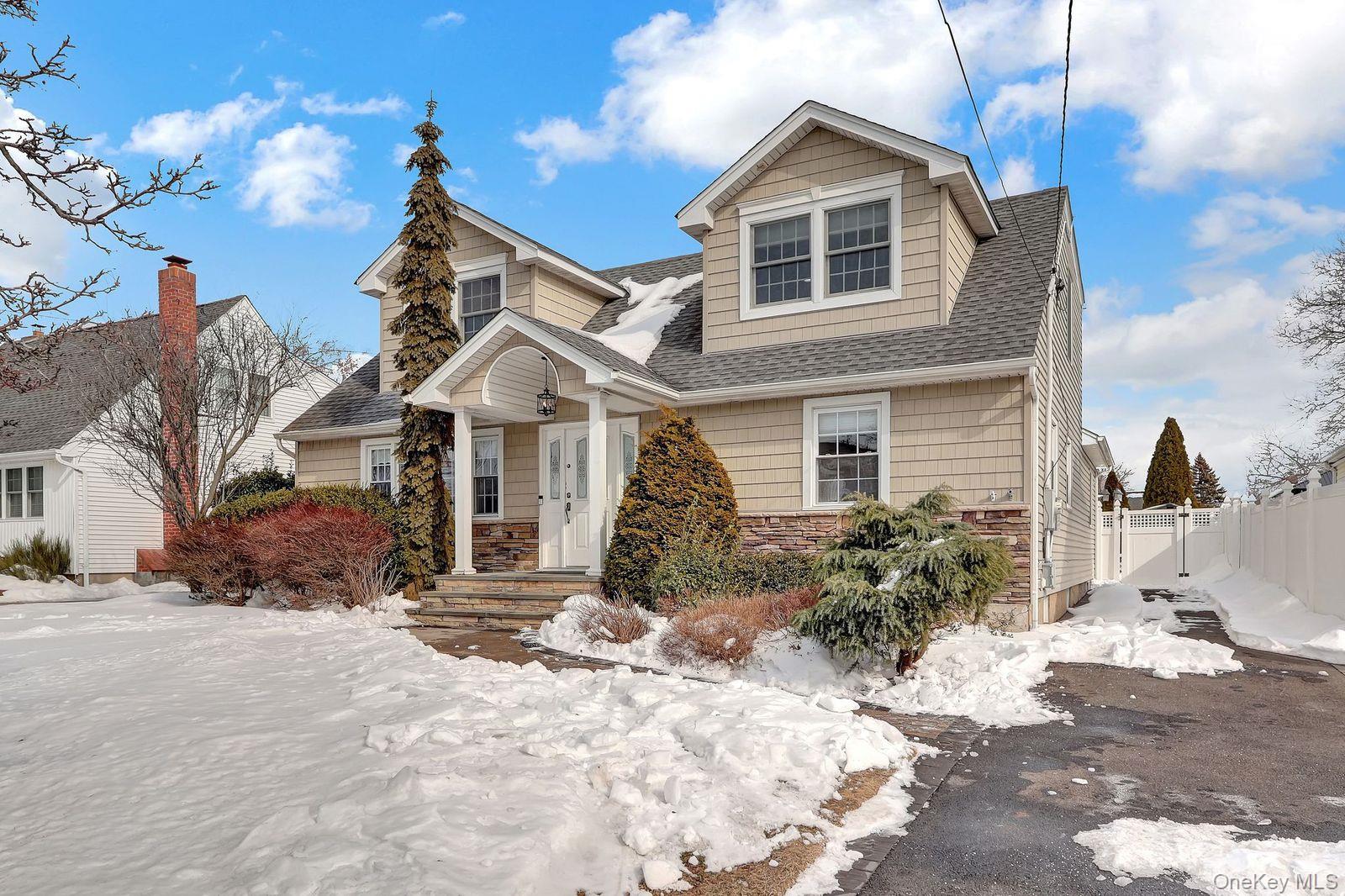 #4 photo, 1315 Little Neck Avenue, North Bellmore , NY 11710