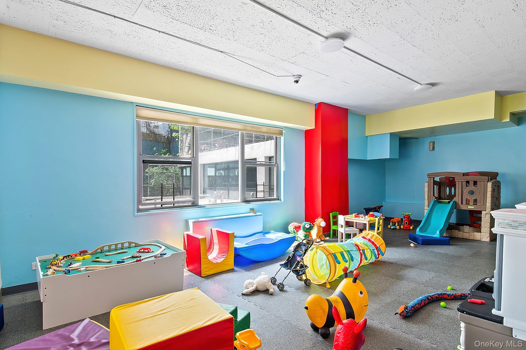 #19 photo, 2500 Johnson Avenue, Bronx , NY 10463