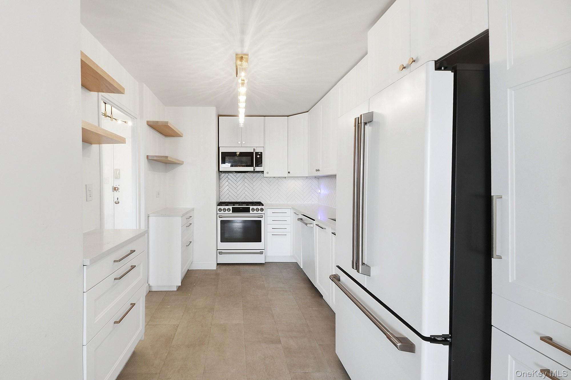 #3 photo, 2500 Johnson Avenue, Bronx , NY 10463