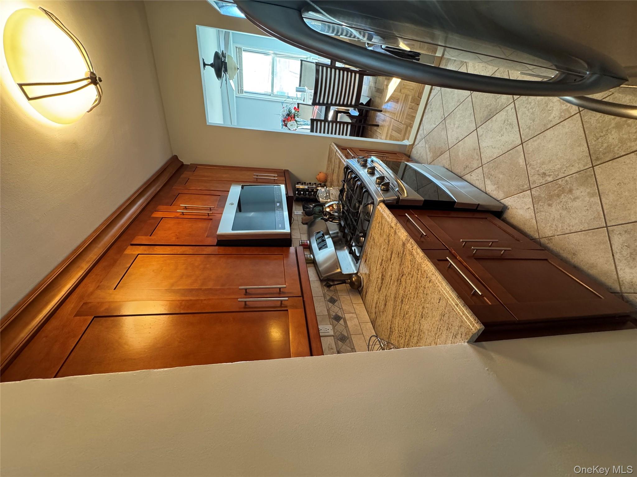 #9 photo, 1841 Central Park Avenue, Yonkers , NY 10710