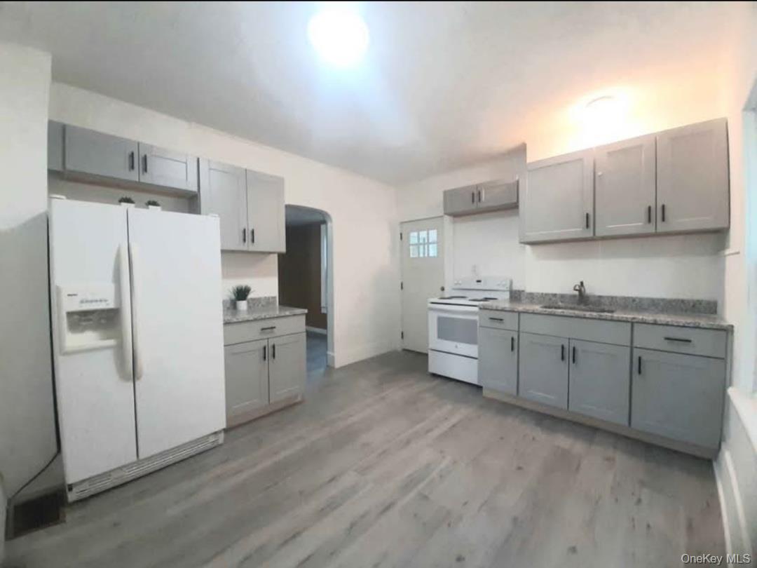 #3 photo, 124 South Avenue, Poughkeepsie , NY 12601