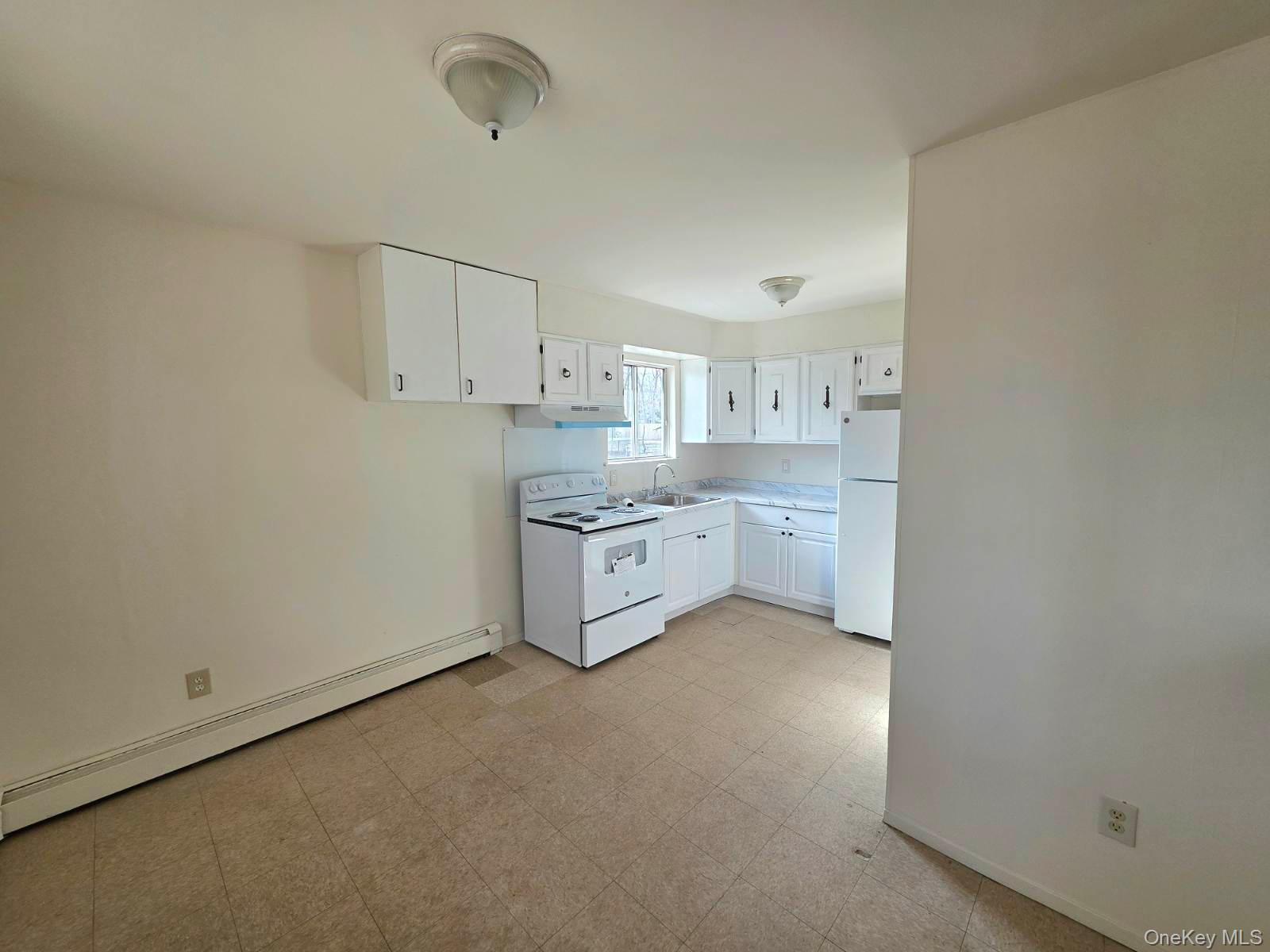 #7 photo, 189 Grand Avenue, Shirley , NY 11967