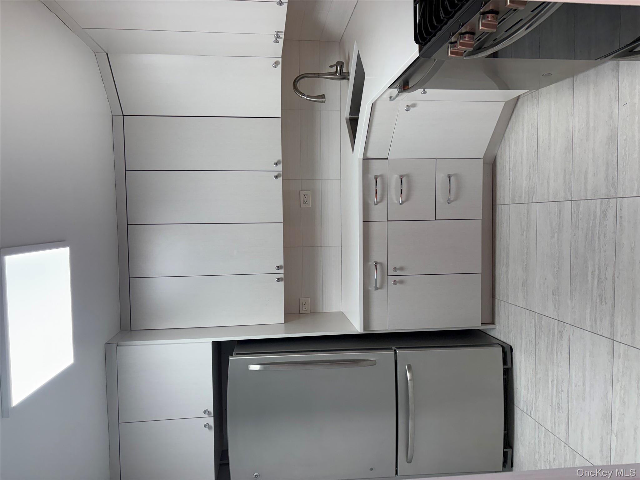 #7 photo, 1 Bay Club Drive, קווינס Bayside , NY 11360