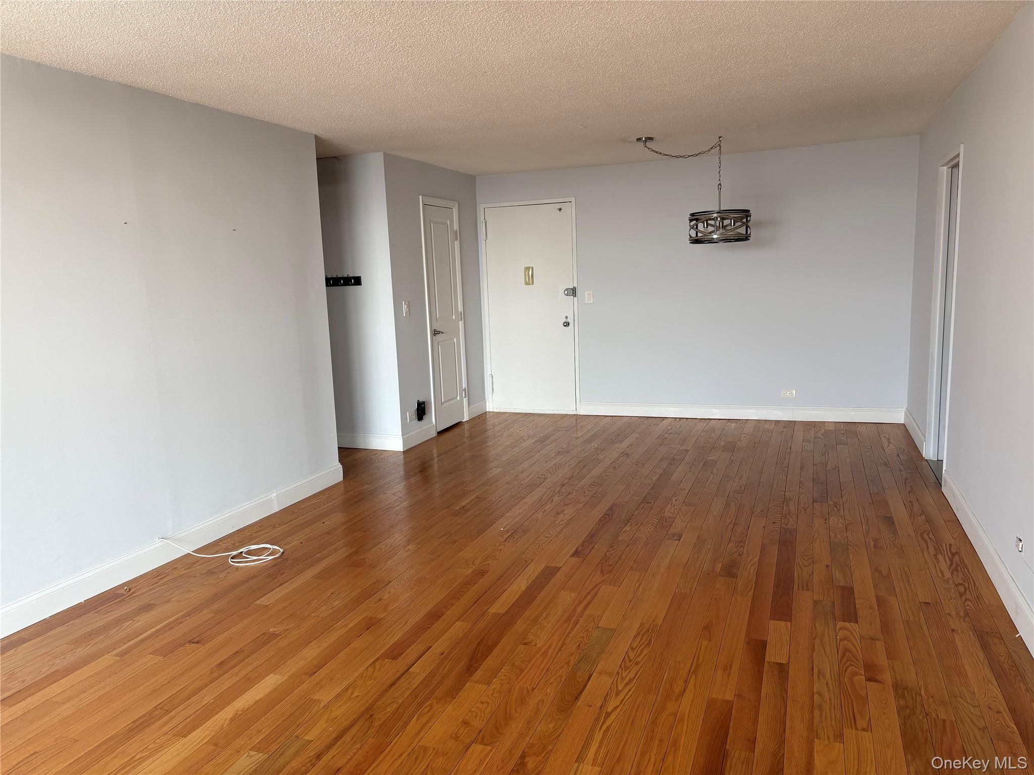 #9 photo, 1 Bay Club Drive, קווינס Bayside , NY 11360