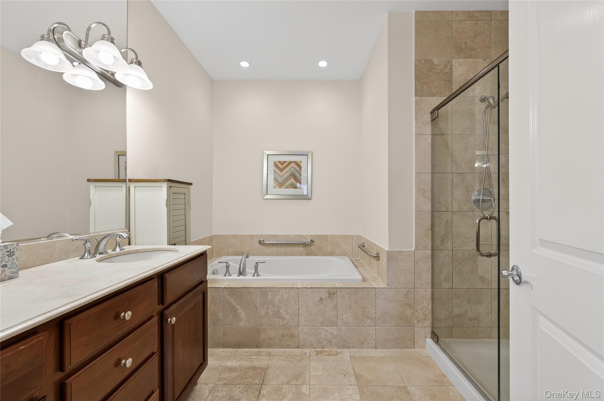 #14 photo, 556 Pacing Way, ナッソー郡 Westbury , NY 11590