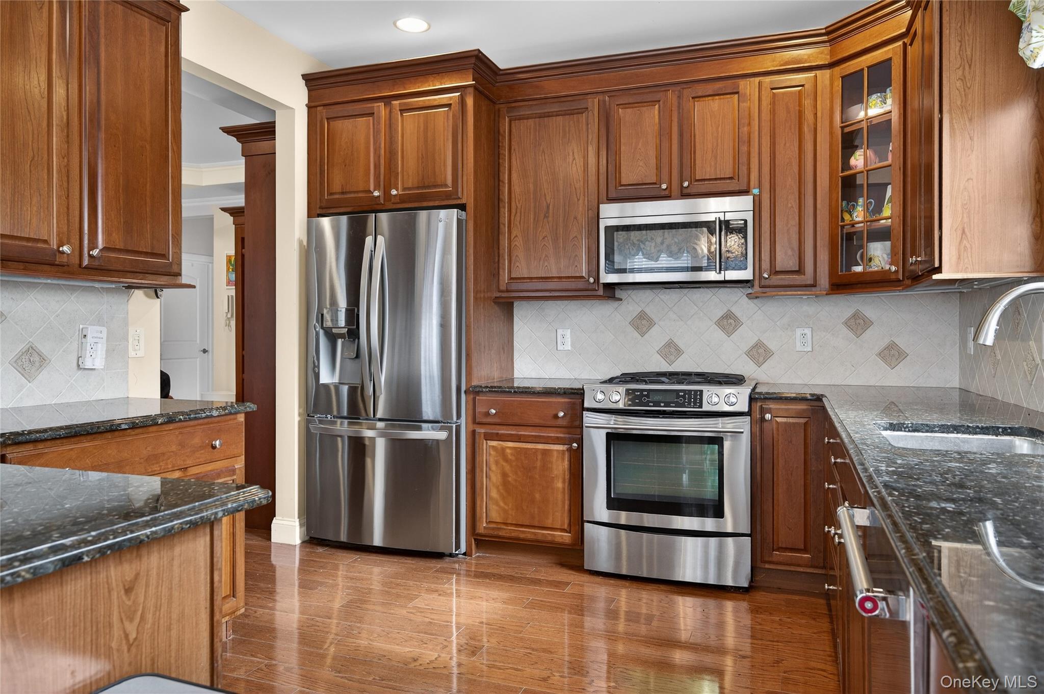 #7 photo, 556 Pacing Way, ナッソー郡 Westbury , NY 11590