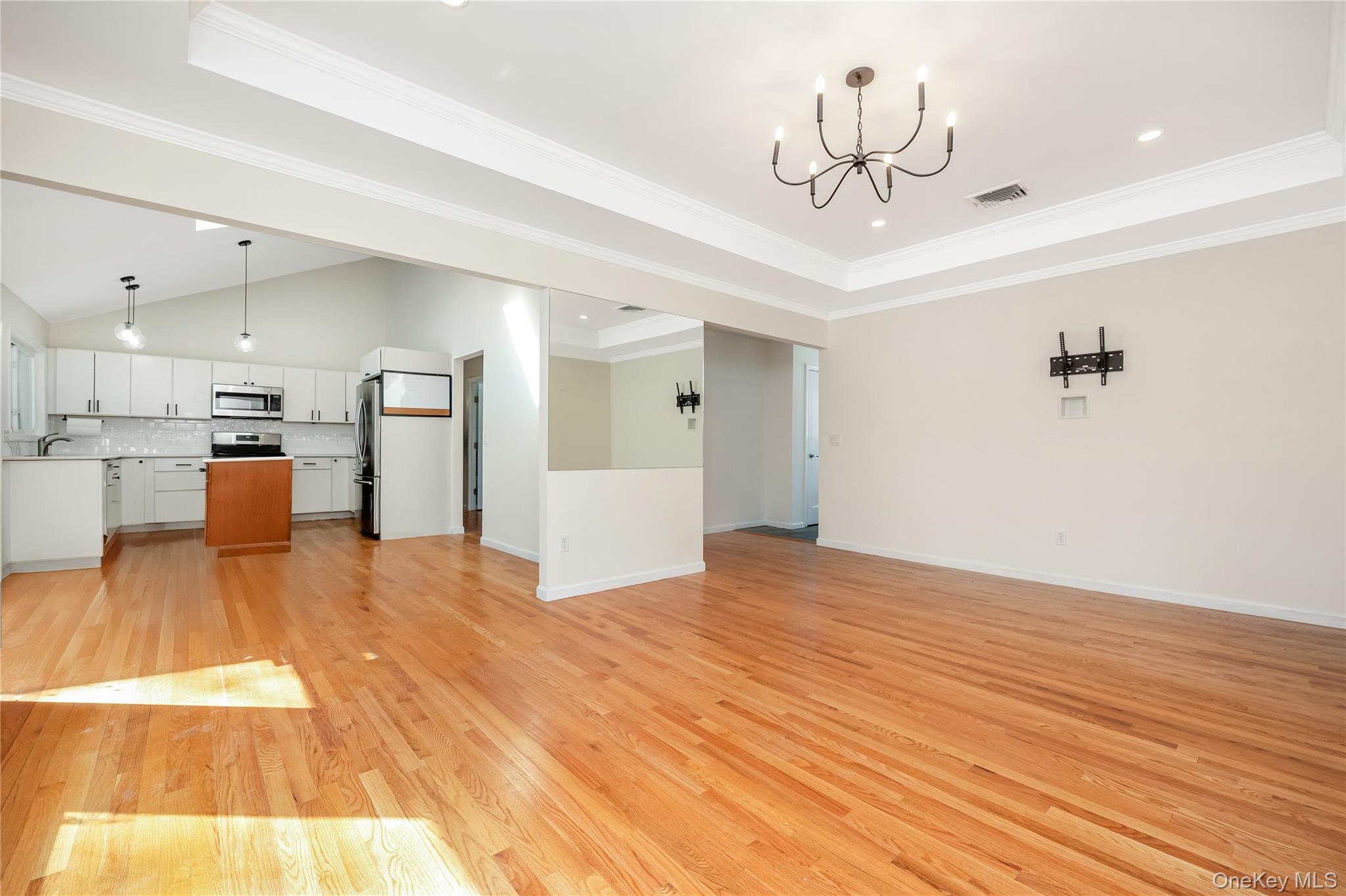 #7 photo, 10 Sherman, Glen Cove , NY 11542