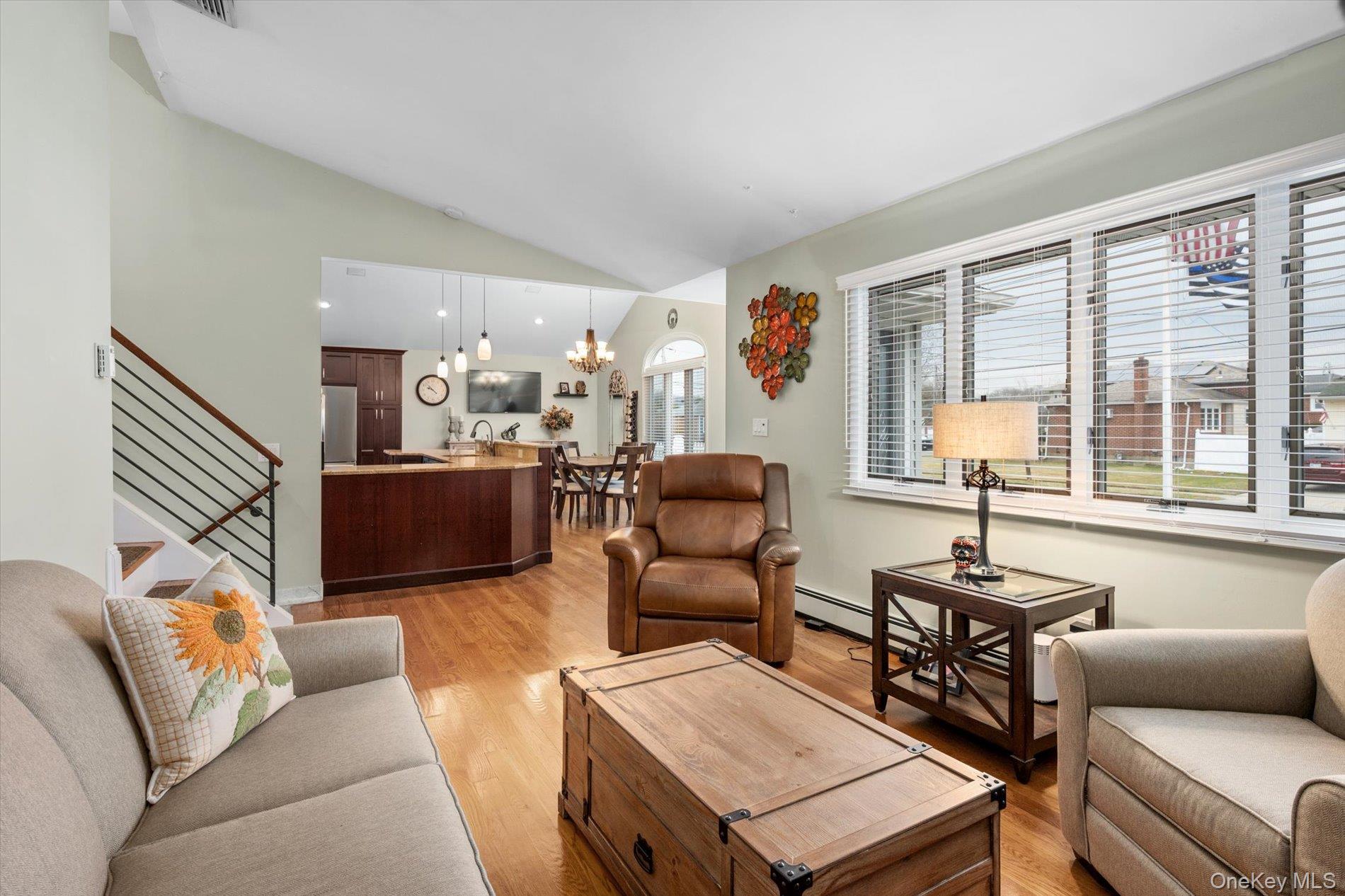 #11 photo, 525 Roosevelt Avenue, Massapequa Park , NY 11762