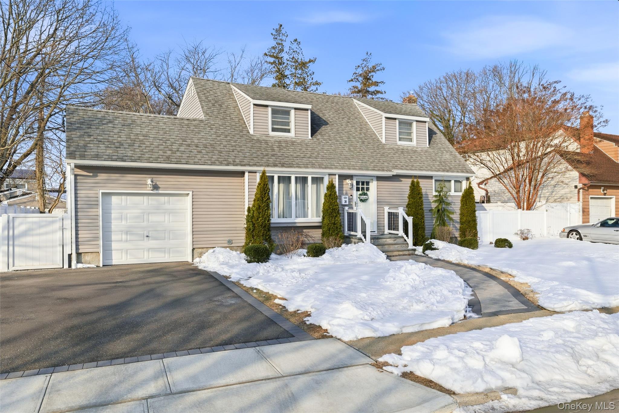 #1 photo, 30 Linwood Place, Massapequa Park , NY 11762