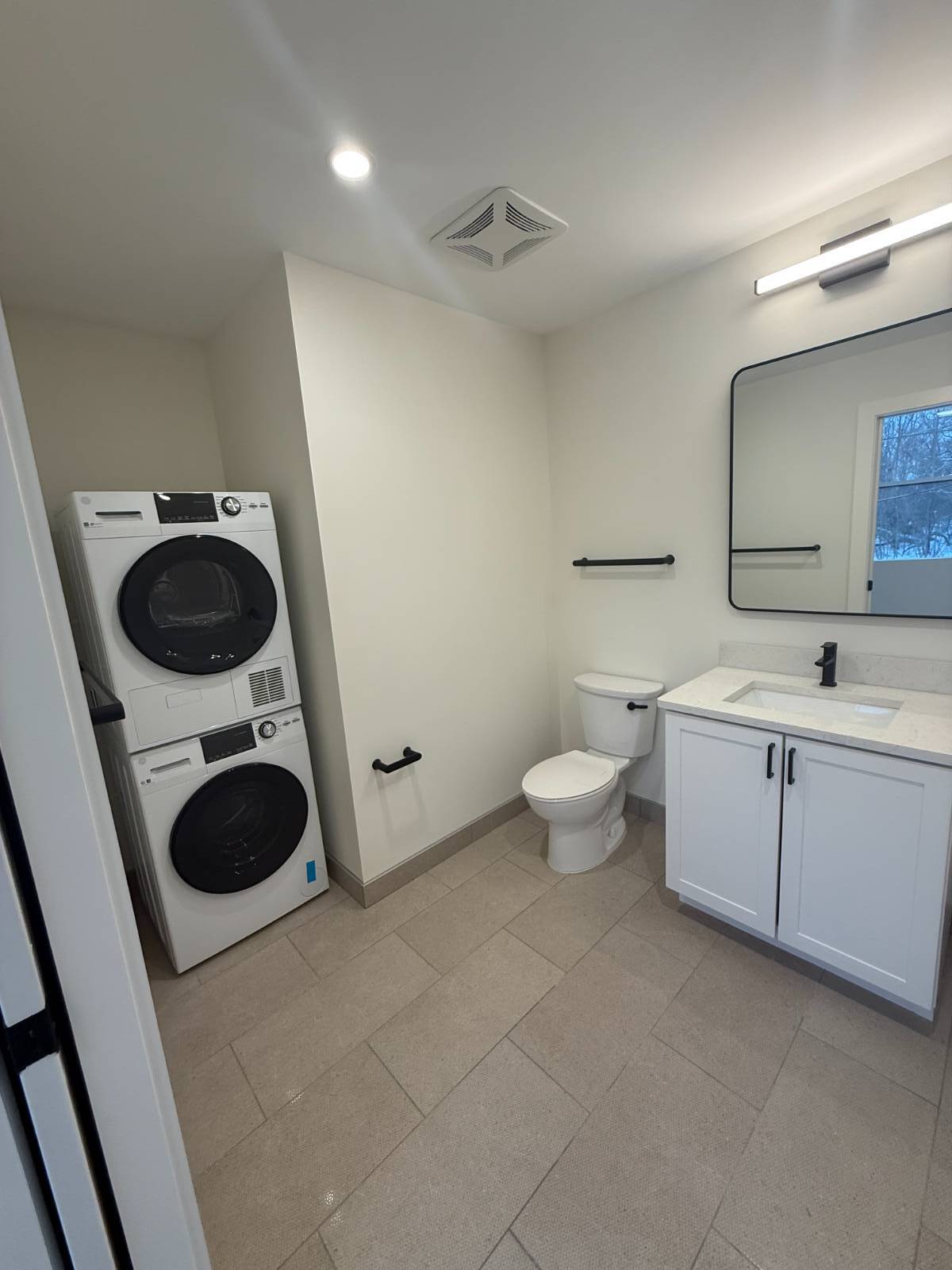 #8 photo, 1117 W Fayette Street, #203, 纽约州 Syracuse , NY 13204