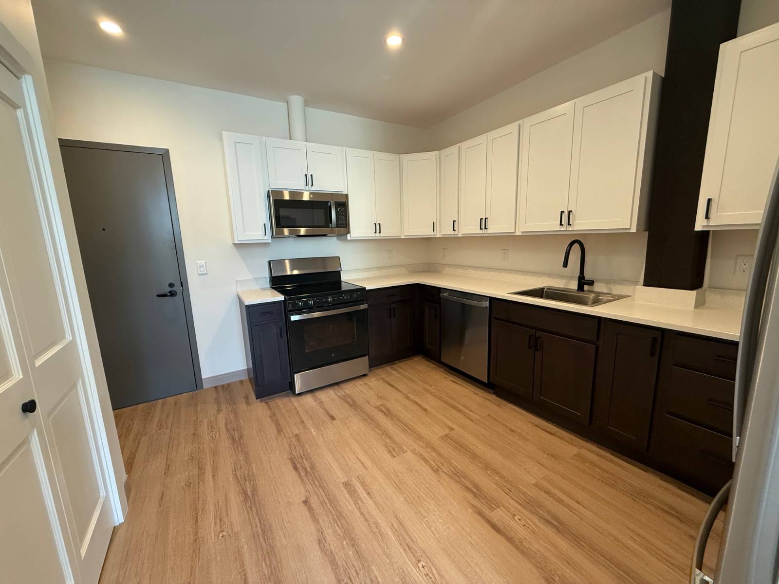 #2 photo, 1117 W Fayette Street, #211, 纽约州 Syracuse , NY 13204