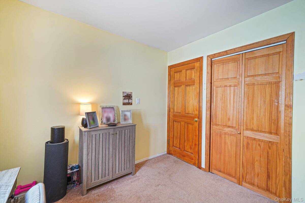 #21 photo, 158 Spiral Road, Holtsville , NY 11742