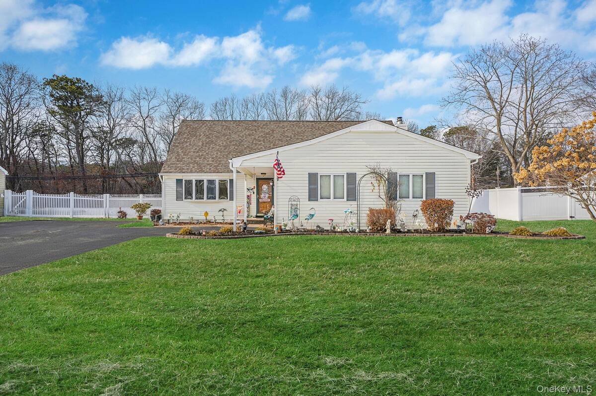 #6 photo, 158 Spiral Road, Holtsville , NY 11742