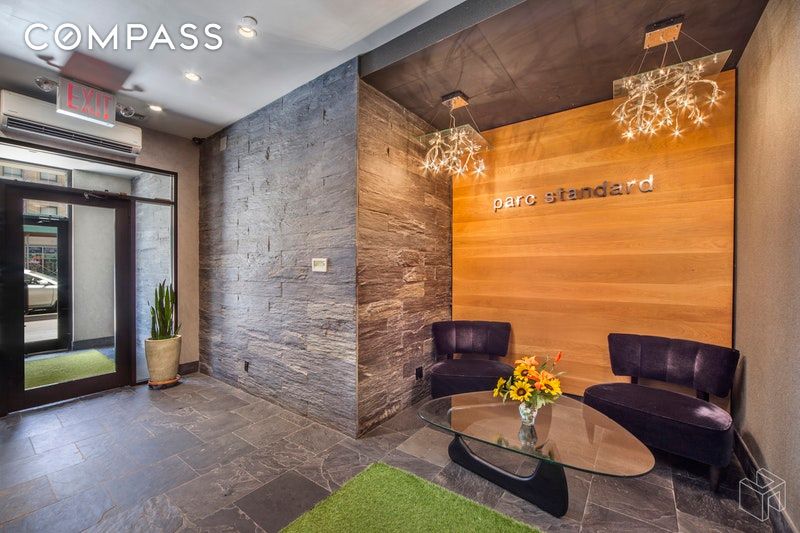 #7 photo, 2101 8th Avenue, Harlem , NY 10026