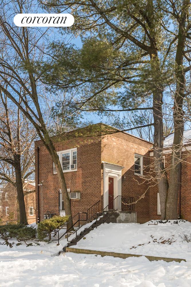 #11 photo, 147-36 CHARTER Road, Kew Gardens Hills , NY 11435