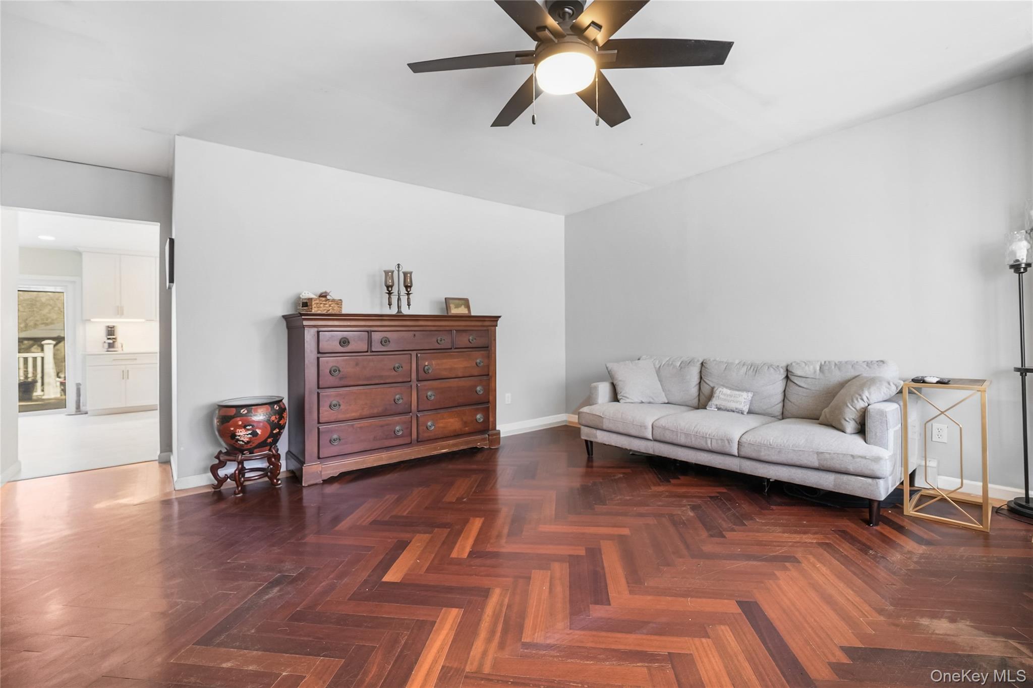 #11 photo, 7 Warwick Turnpike, 뉴욕주 Warwick , NY 10990