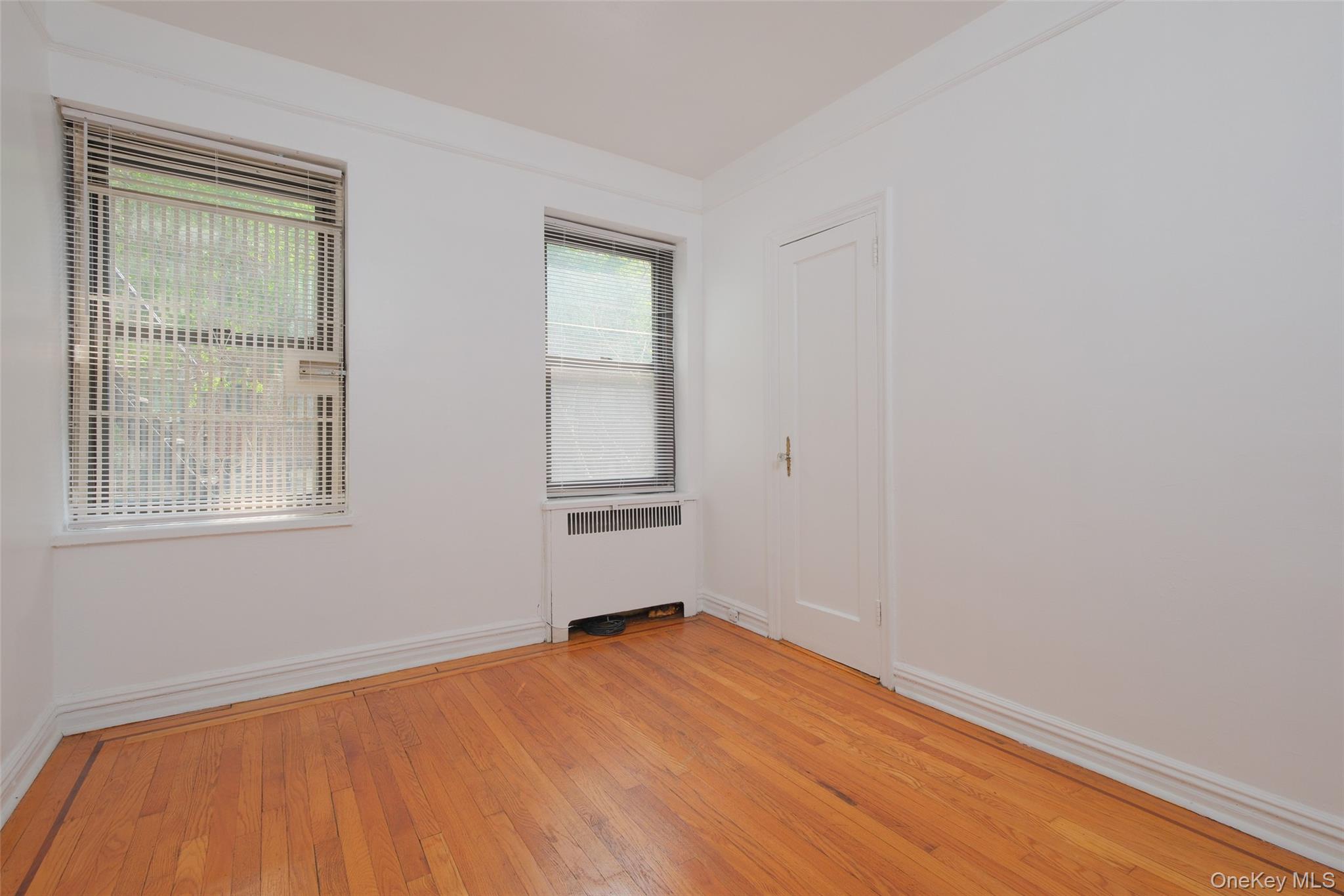 #5 photo, 340 E Mosholu Parkway, Bronx , NY 10458