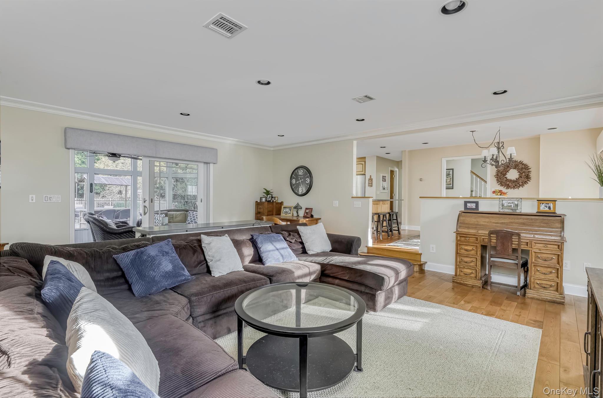 #11 photo, 12 Canterbury Lane, Suffern , NY 10901