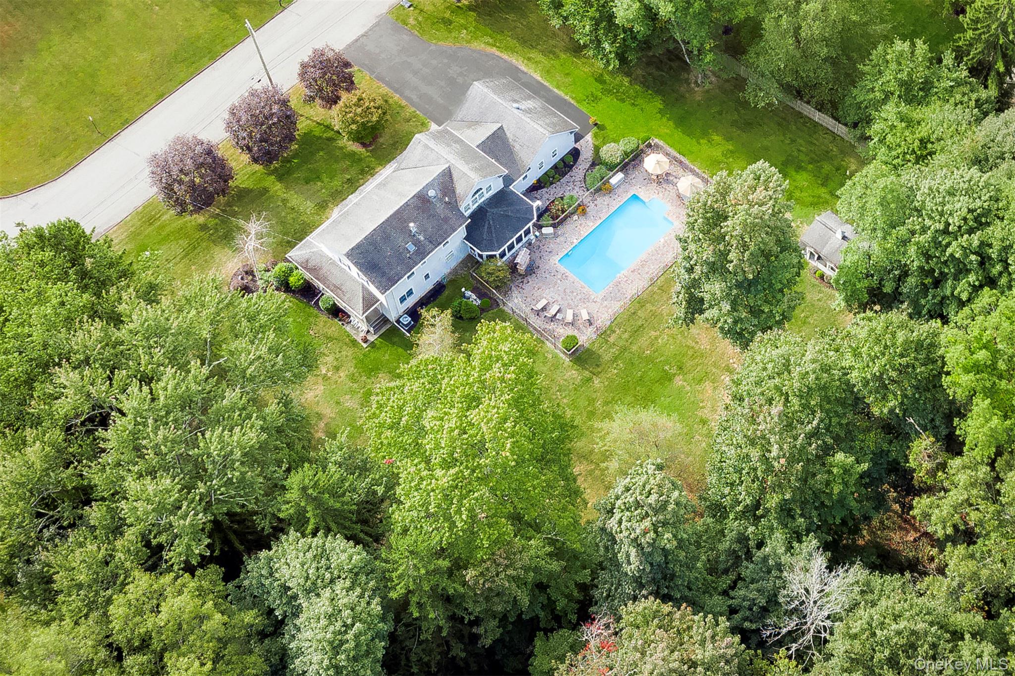 #2 photo, 12 Canterbury Lane, Suffern , NY 10901