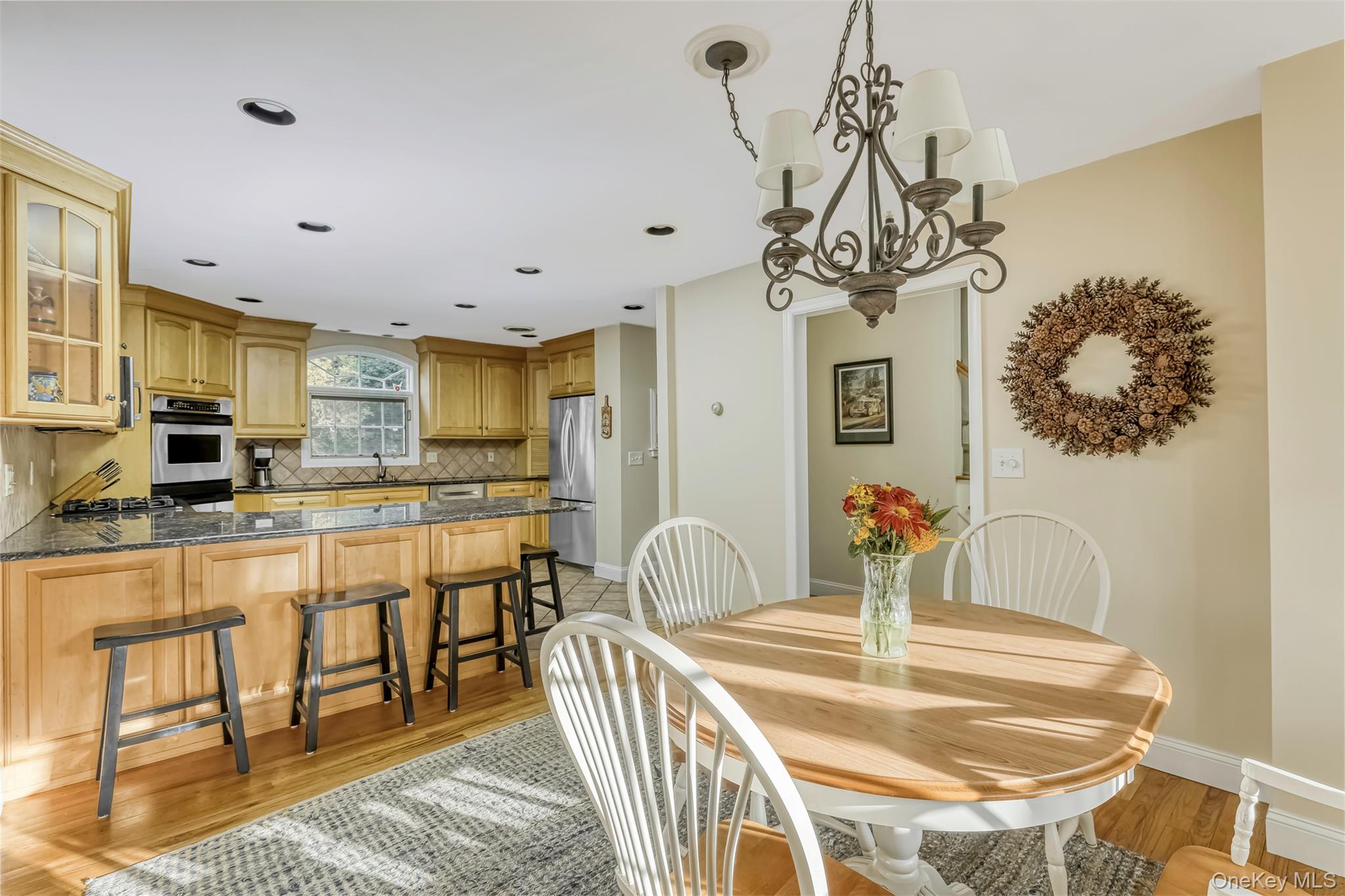 #8 photo, 12 Canterbury Lane, Suffern , NY 10901