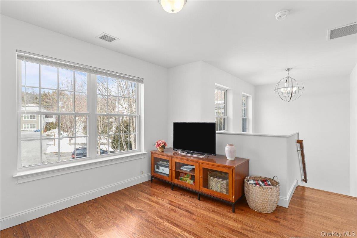 #13 photo, 5 Robert Rinaldi Lane, Briarcliff Manor , NY 10510