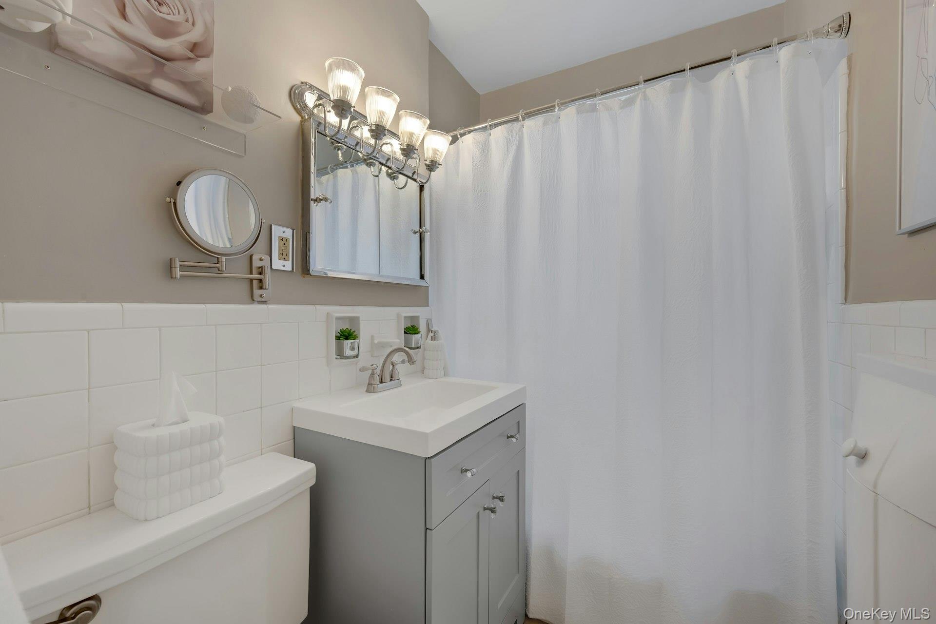 #16 photo, 329 Palmer Terrace, Mamaroneck , NY 10543