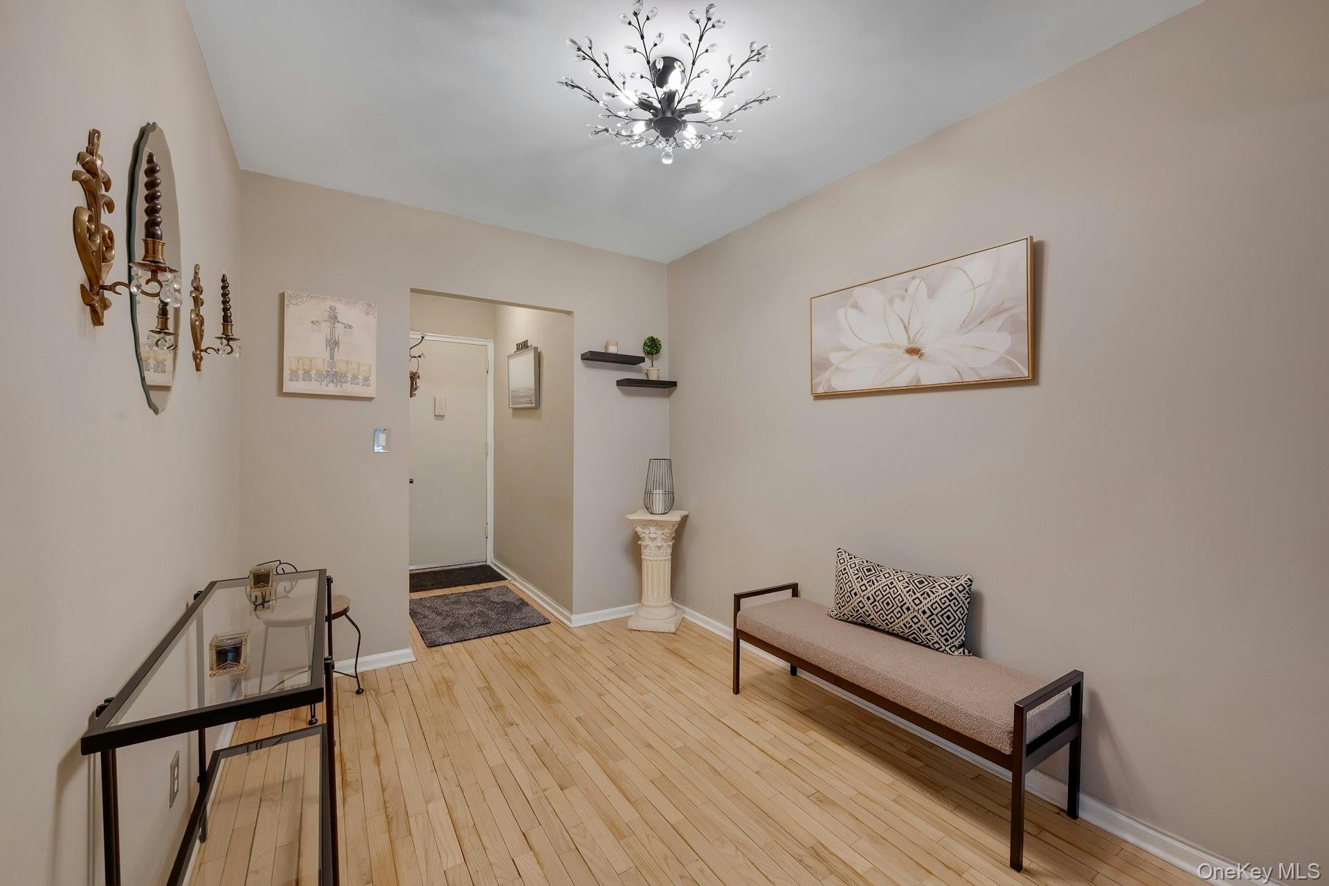 #3 photo, 329 Palmer Terrace, Mamaroneck , NY 10543