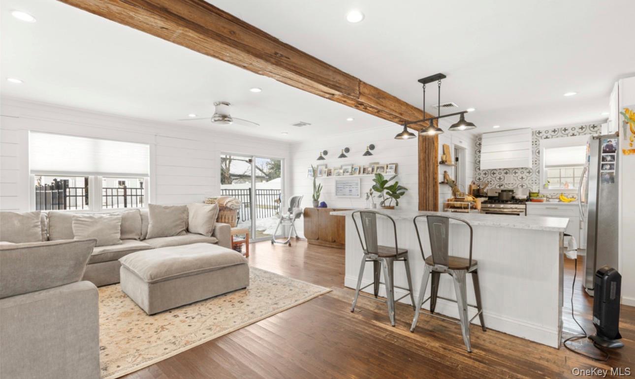 #4 photo, 47 Smith Avenue, Islip , NY 11751